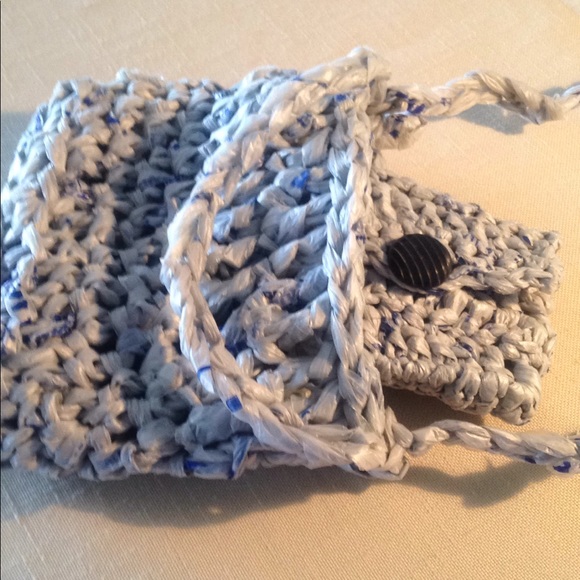 HAND CRAFTED Crossbody Bag Coin Purse Set Crochet Plarn - Picture 2 of 8